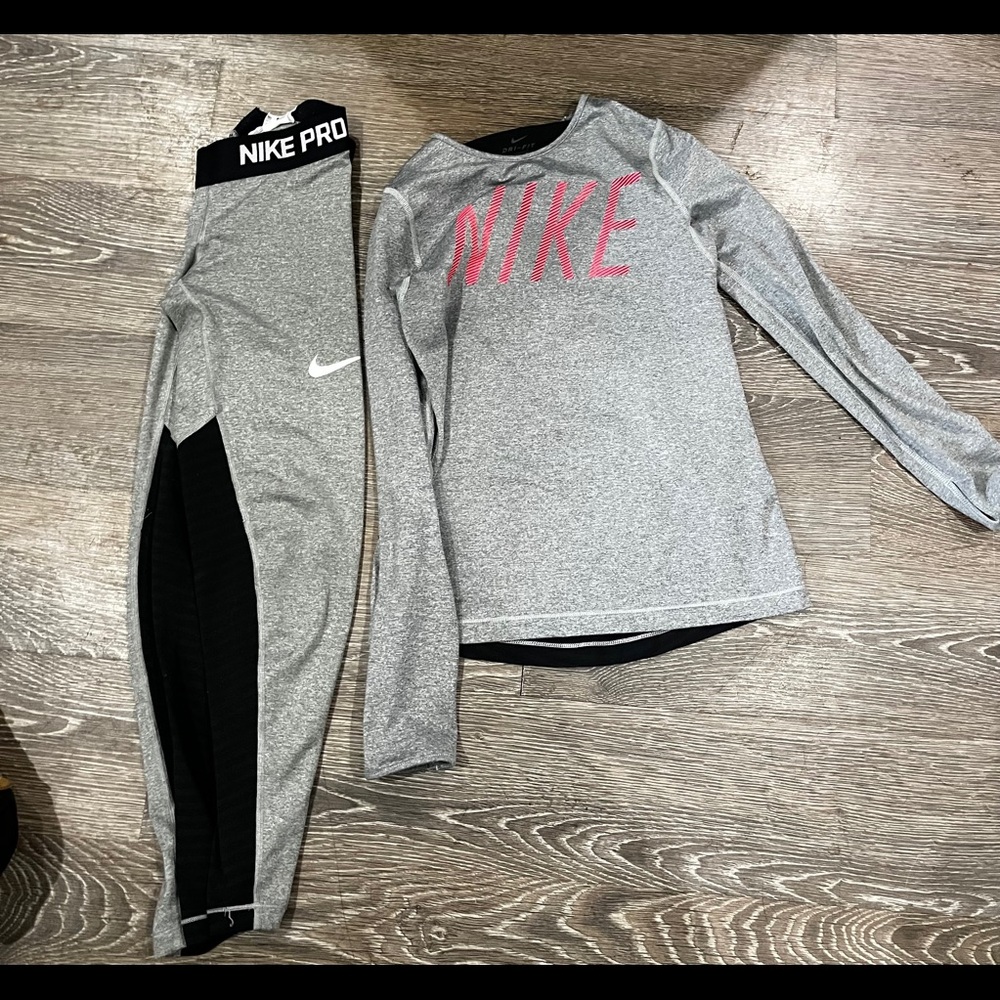 Nike dri fit 2 pc set